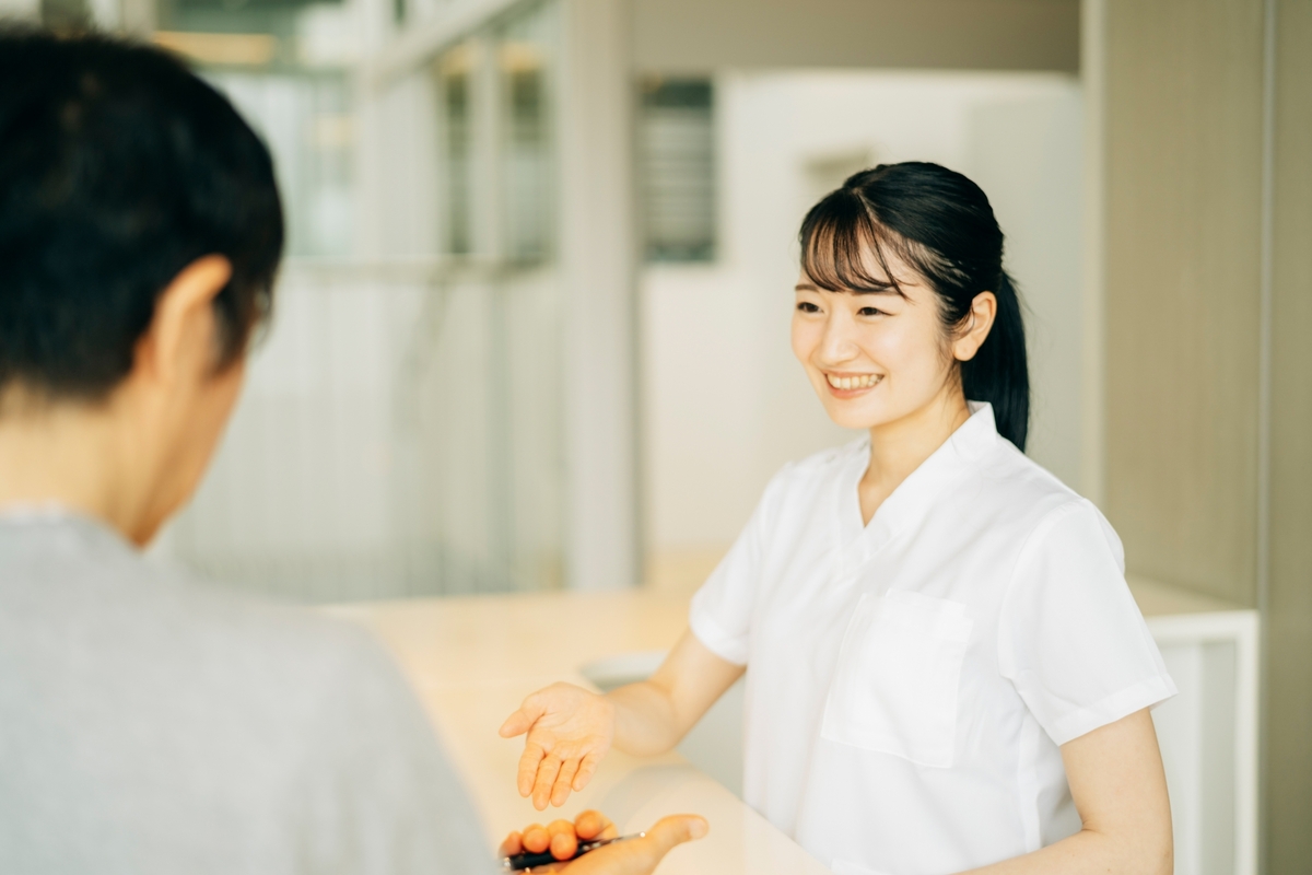 医療接遇とは？医療の接遇マナーの必要性や患者対応で大切なこと・基本原則5選を紹介